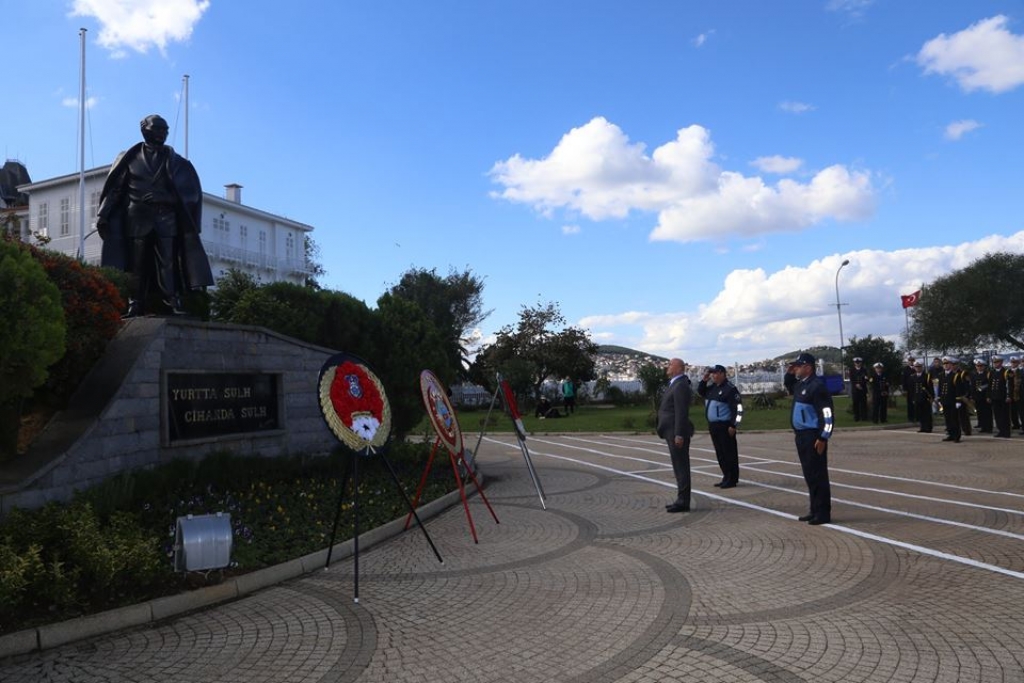 29 EKİM CUMHURİYET BAYRAMI KUTLAMALARI ATATÜRK ANITINA ÇELENK SUNMA TÖRENİ İLE BAŞLADI